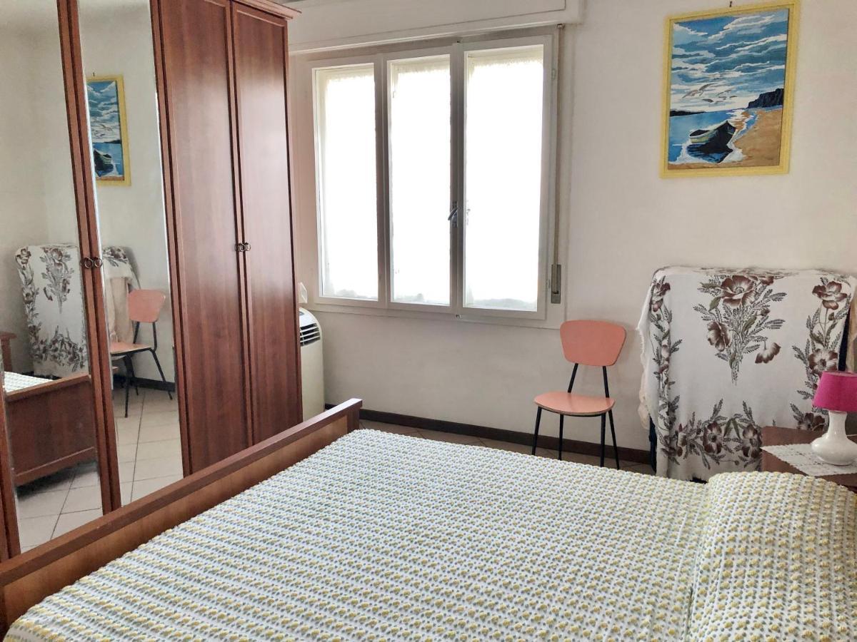 Apartamento Castellan I Grado Exterior foto